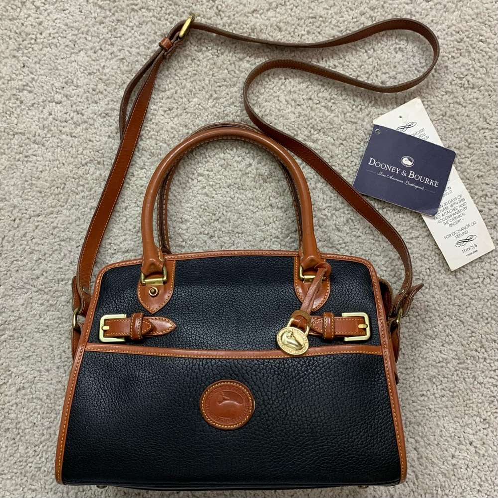 Vintage DOONEY & BOURKE Black & Brown ALL WEATHER LEATHER Shoulder BAG Purse 212